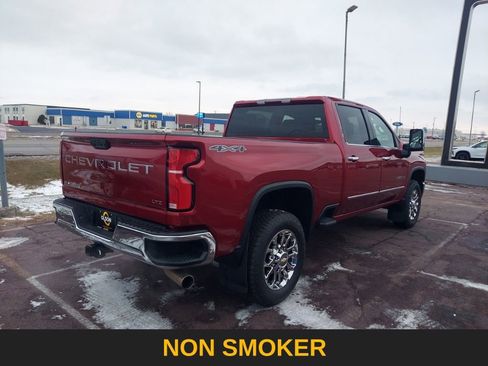 Used 2025 Chevrolet Silverado 3500 LTZ w/ LTZ Convenience Package image 7