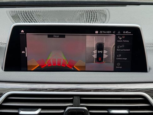 Used 2021 BMW 740i w/ M Sport Package RWD image 30