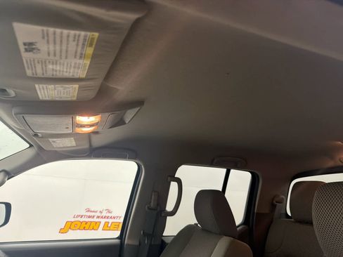 Used 2014 Nissan Frontier SV w/ SV Value Truck Package image 15