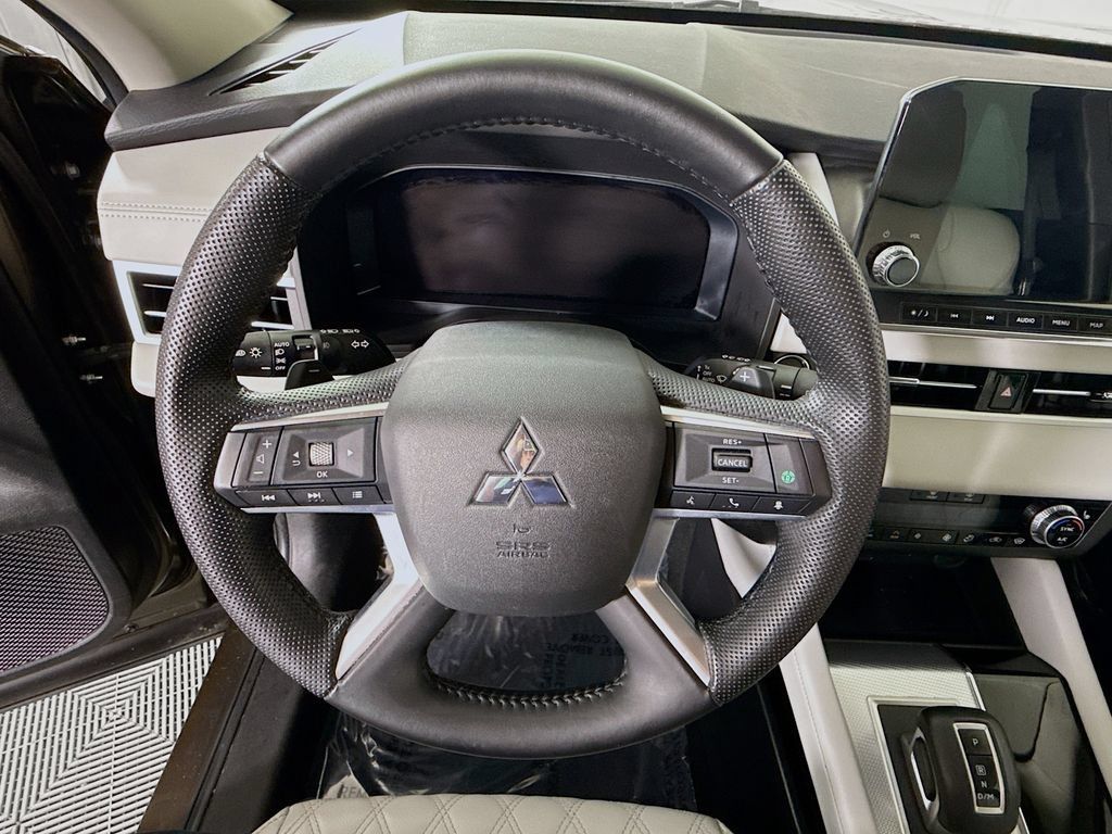 Used 2023 Mitsubishi Outlander SEL AWD/4WD image 20