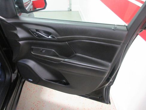 Used 2019 GMC Acadia SLT w/ LPO, Floor Liner Package AWD/4WD image 29