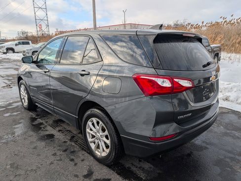 Used 2019 Chevrolet Equinox LS w/ LS Convenience Package image 5