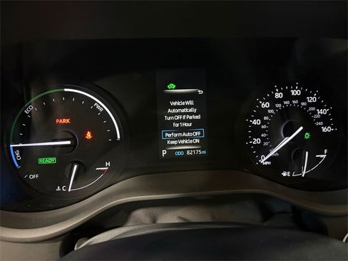 Used 2022 Toyota Sienna XLE image 13