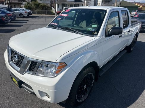 Used 2014 Nissan Frontier SV w/ SV Value Truck Package image 17