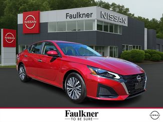 Certified 2023 Nissan Altima 2.5 SV image 1