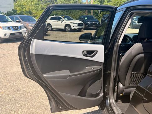 Used 2020 Hyundai Kona SEL AWD/4WD image 19