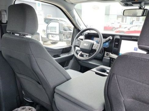 New 2026 Ford F250 XLT w/ XLT Premium Package image 33