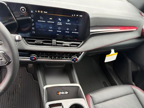 New 2026 Chevrolet Equinox RS image 18