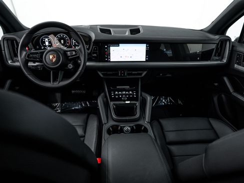 Certified 2026 Porsche Cayenne AWD/4WD image 24