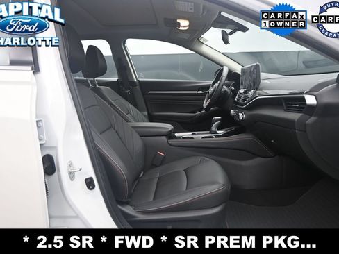 Used 2023 Nissan Altima 2.5 SR w/ SR Premium Package FWD image 13