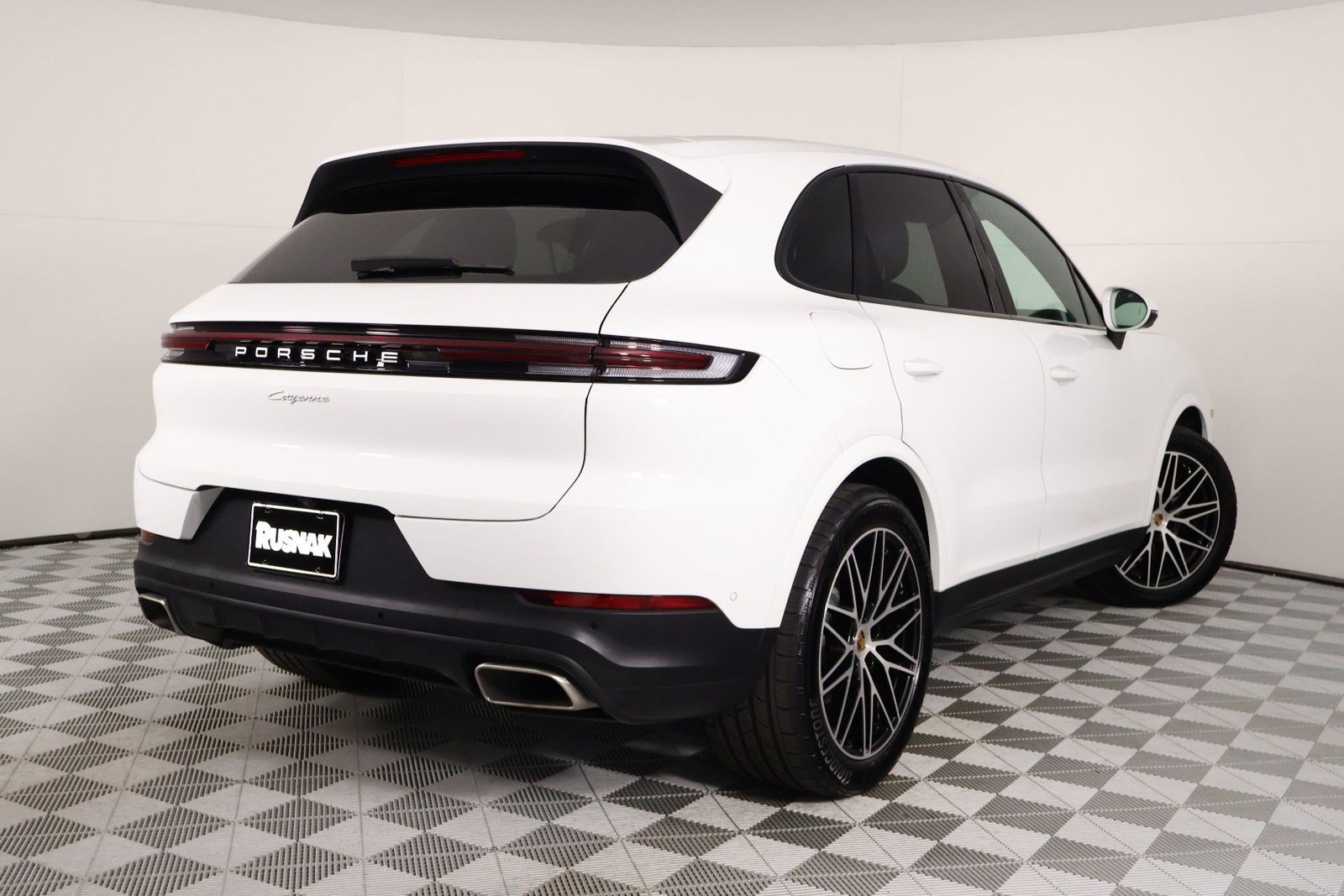 Certified 2026 Porsche Cayenne AWD/4WD image 7