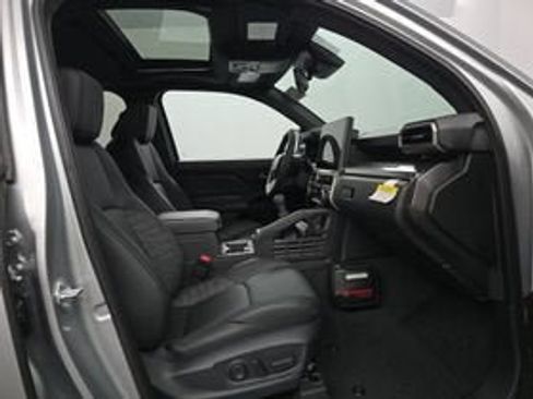 Used 2026 Toyota Tacoma TRD Off-Road AWD/4WD image 7
