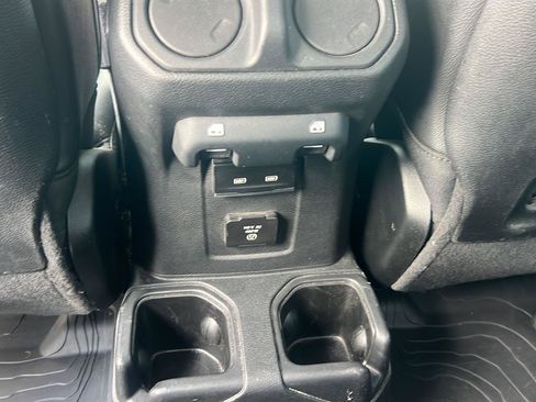 Used 2021 Jeep Gladiator Mojave AWD/4WD image 25