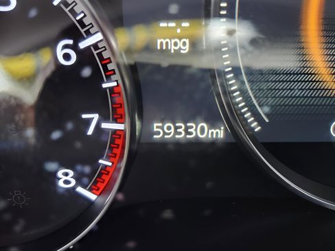 Used 2019 MAZDA MAZDA3 Sedan w/ Preferred Package image 33