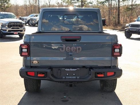 New 2025 Jeep Gladiator Mojave image 6