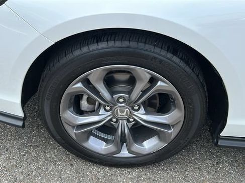Used 2024 Honda Accord EX image 8