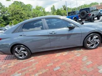 Used 2025 Hyundai Elantra Sport FWD video 2