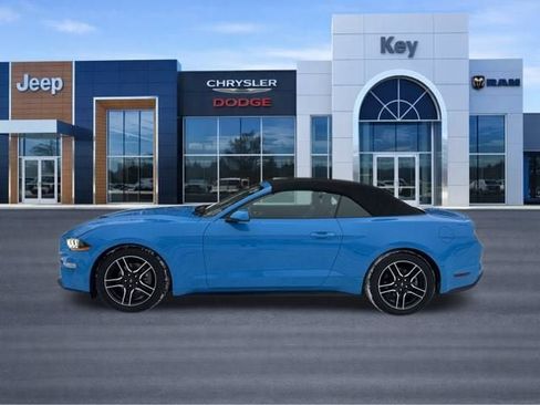 Used 2023 Ford Mustang Premium image 2