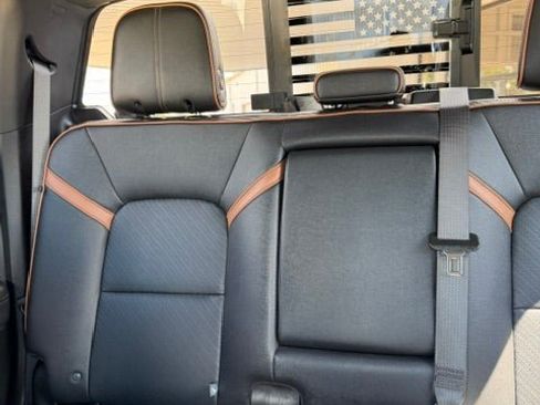 Used 2024 GMC Canyon AT4 w/ AT4 Premium Package AWD/4WD image 19