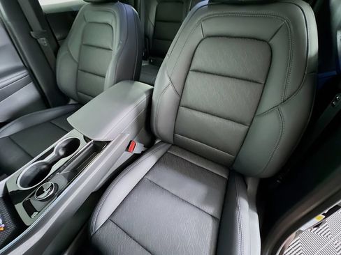 New 2026 Chevrolet Equinox LT w/ Convenience Package II FWD image 21
