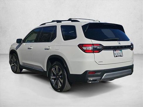 Used 2024 Honda Pilot Elite image 8
