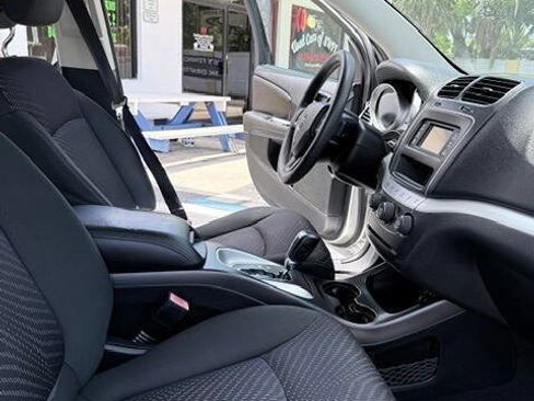Used 2012 Dodge Journey SXT w/ Flexible Seating Group FWD image 15