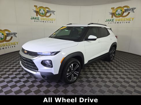 Used 2023 Chevrolet TrailBlazer LT w/ Convenience Package AWD/4WD image 3