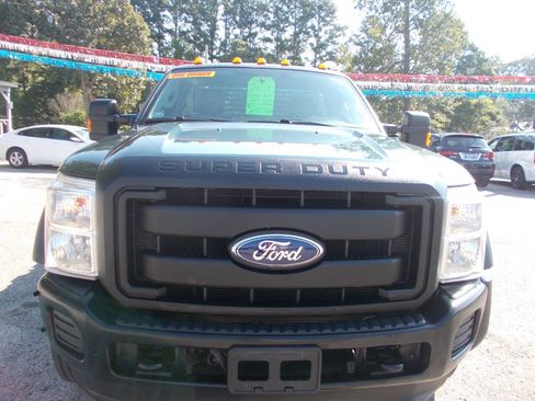 Used 2011 Ford F550 4x4 Regular Cab Super Duty w/ Payload Upgrade Pkg image 2