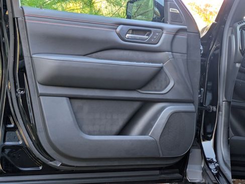 New 2026 Nissan Armada PRO-4X w/ Captain's Chari Seat Package AWD/4WD image 13