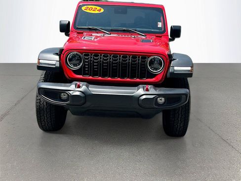 Used 2024 Jeep Wrangler Unlimited Rubicon AWD/4WD image 9
