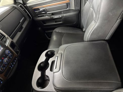 Used 2016 RAM 1500 Laramie image 17