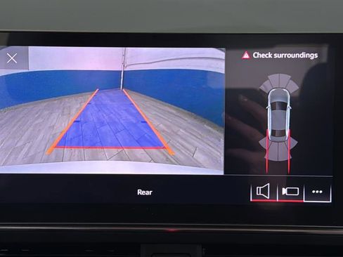 Used 2023 Audi A4 2.0T Premium w/ Convenience Package image 14