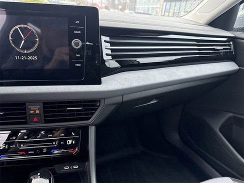 New 2026 Volkswagen Jetta SE image 13