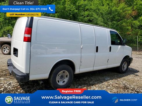 Used 2024 Chevrolet Express 2500 w/ Driver Convenience Package RWD image 4