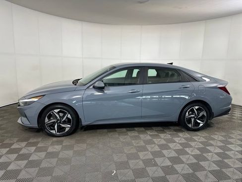 Certified 2023 Hyundai Elantra SEL w/ Convenience Package image 6