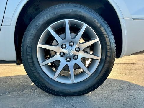 Used 2017 Buick Enclave Leather w/ Trailering Package image 21