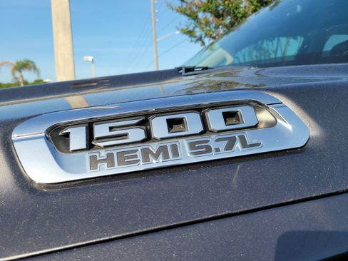 Used 2020 RAM 1500 Laramie AWD/4WD image 9