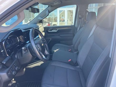 Used 2022 Chevrolet Silverado 1500 LT image 22