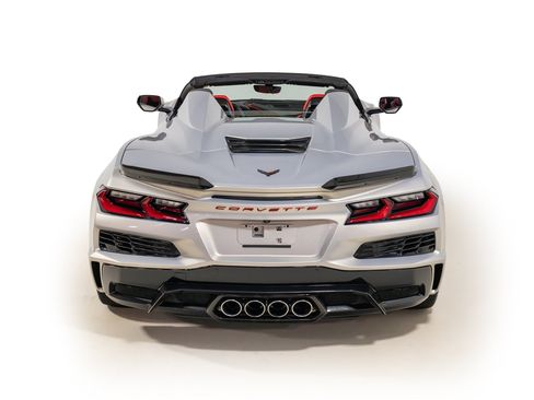 Used 2024 Chevrolet Corvette Z06 RWD image 6