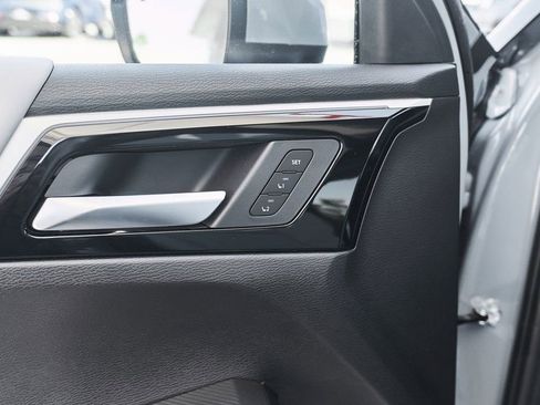 New 2026 Mitsubishi Outlander SEL FWD image 19