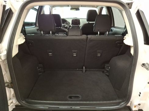 Used 2020 Ford EcoSport SE w/ SE Convenience Package image 12