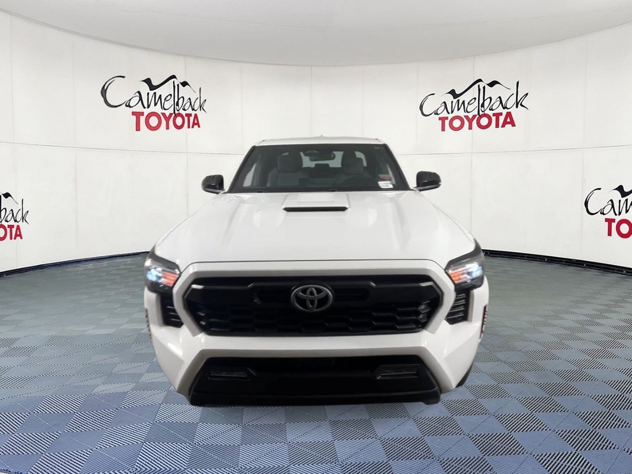 Used 2024 Toyota Tacoma TRD Sport RWD image 5