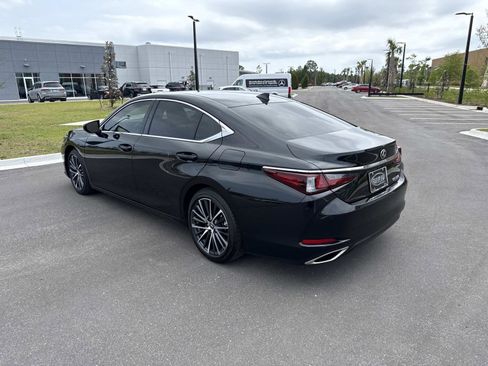 Used 2025 Lexus ES 350 w/ Premium Package FWD image 5