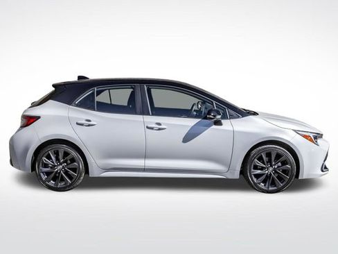 Used 2025 Toyota Corolla XSE FWD image 6