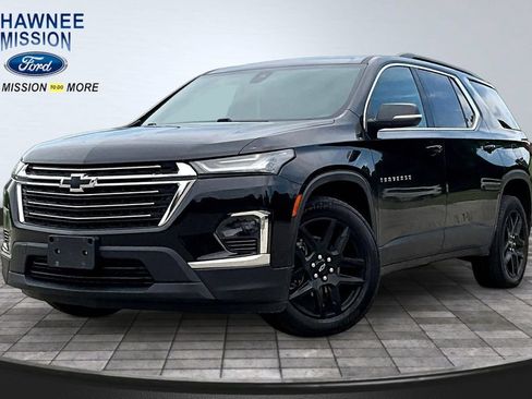 Used 2023 Chevrolet Traverse LT AWD/4WD image 1