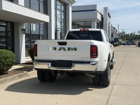 New 2026 RAM 3500 Tradesman AWD/4WD image 6