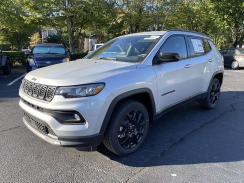 New 2026 Jeep Compass Latitude image 42