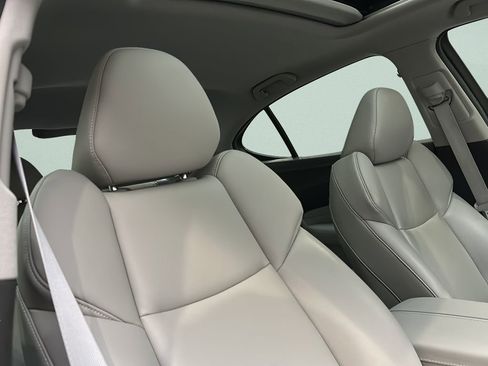 Used 2018 Acura TLX V6 SH-AWD image 19