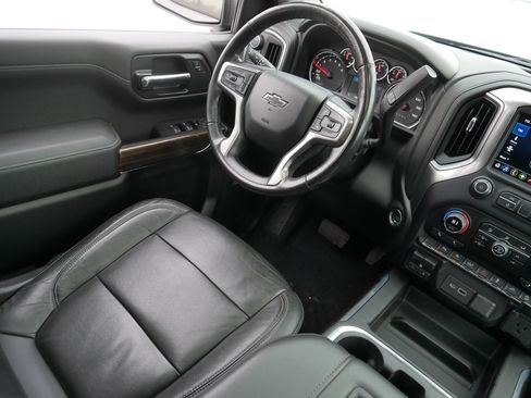 Used 2020 Chevrolet Silverado 1500 LT Trail Boss image 9