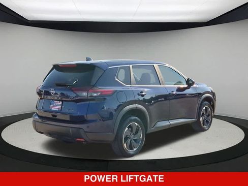 Used 2024 Nissan Rogue SV AWD/4WD image 6